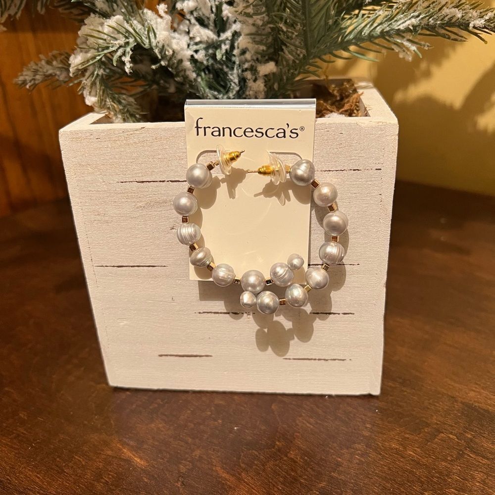 🆕 FRANCESCAS DAYA PEARL HOOP EARRINGS